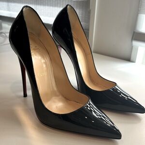 Christian Louboutin So Kate black patent size 38.5 excellent condition.
